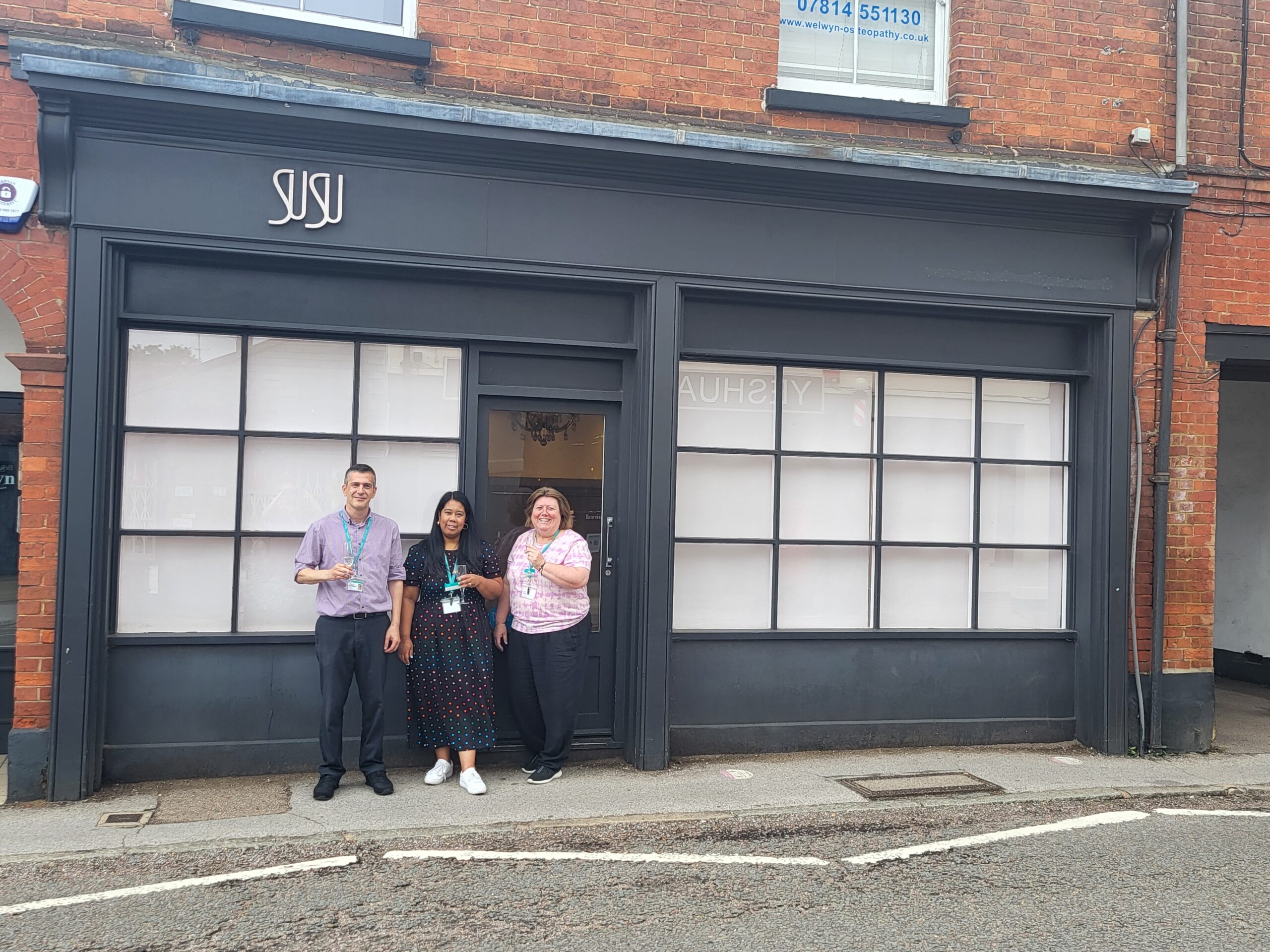 Preloved Fashion Boutique Opening in Old Welwyn Isabel Hospice